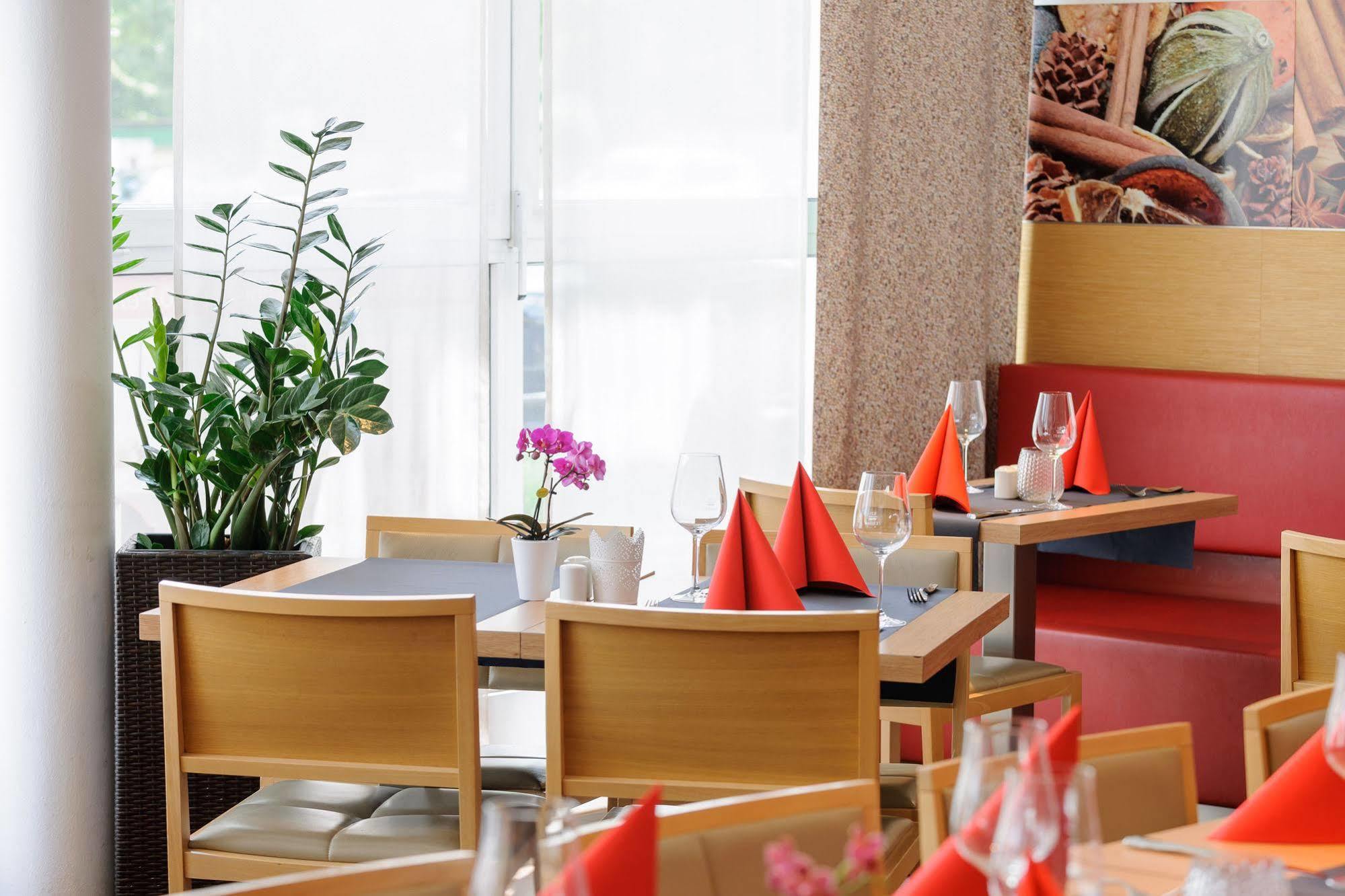 B&B Hotel Muenchen-Schwabing Eksteriør billede